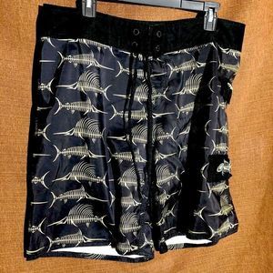 Black Tormenter Fishing Board Shorts Men’s Size 34